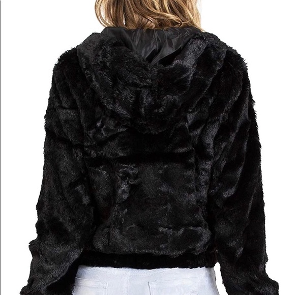 Hooded faux fur bomber jacket by: Ambiance - Picture 15 of 16